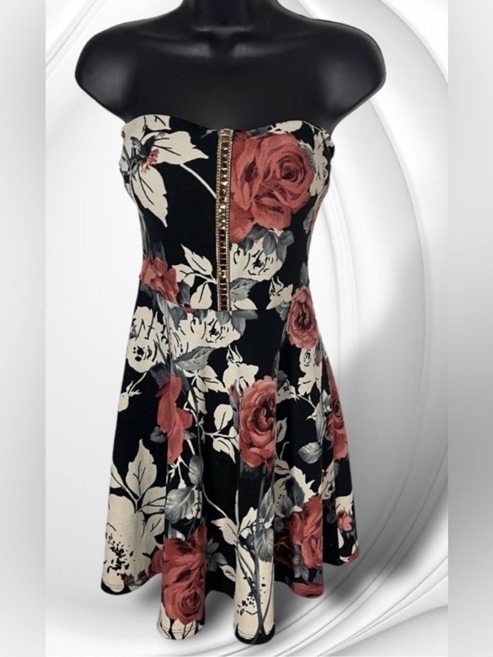 Freesia Women's Special
Occasion Strapless Party Dress Size Medium